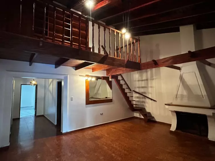 EN VENTA CASA CENTRICA